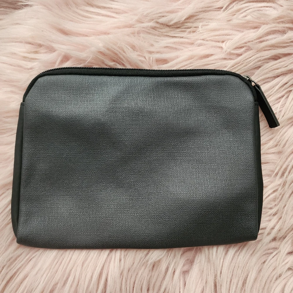 TUMI Delta zipper travel pouch cosmetic bag